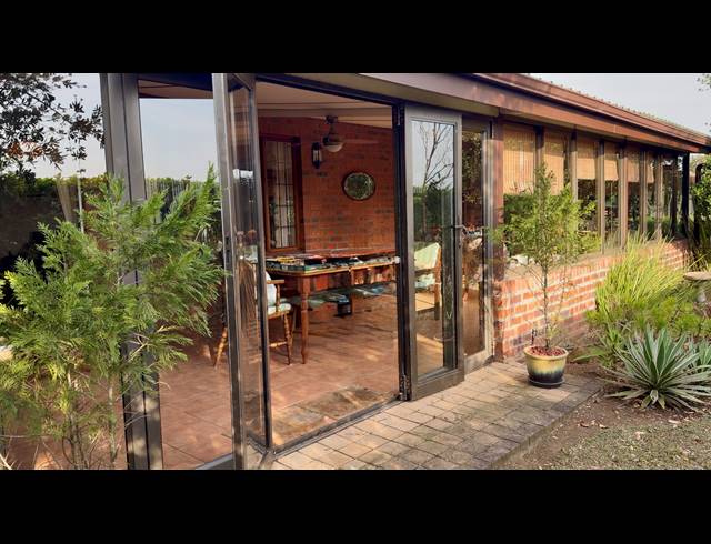 2 BEDROOM TOWNHOUSE FOR SALE IN AMBER VALLEY